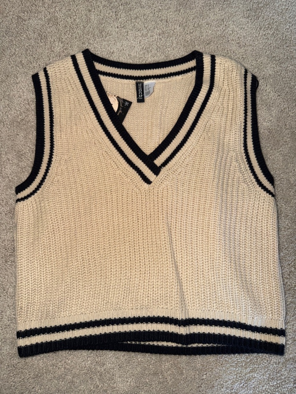 Cream Sleeveless V-Neck Knit Sweater with Black Trim